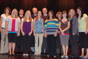 Student Council members Ashley Slade, Karissa Kjos, Brianna Salwey, Kiersten Kemp, Megan Gluckert, Abbie Kemp, Paige Lambert, and Megan Fee served as guides for the Court.</div></div>