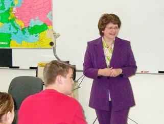 Justice Carol Kapsner speaks to students at Beulah High School