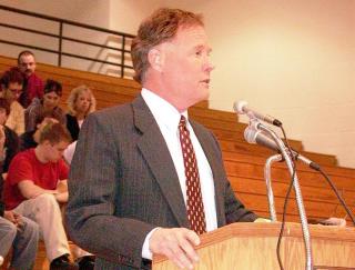 Lawrence Dopson, the attorney for the appellant in Weinreis v. Hill, speaks to the Court.