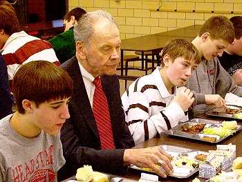 Chief Justice Gerald VandeWalle enjoys his lunch with Trinity students