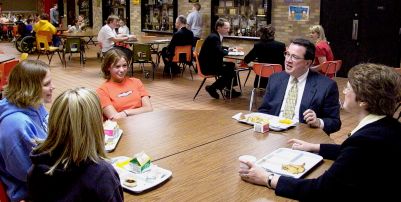 Lunchtime provides the students a more relaxed environment to talk with the Justices