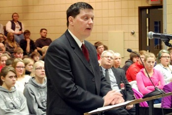 Attorney Scott Diamond spoke for the appellant in State v. Shaw.