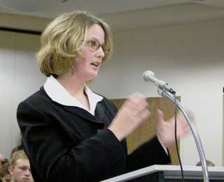 Attorney Kristen Sue Pettit argued for the appellee