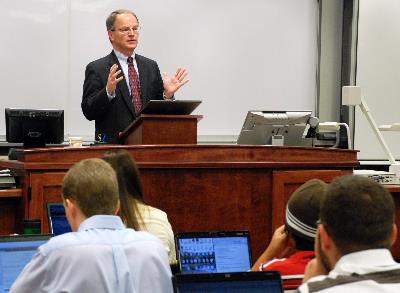 Justice Sandstrom spoke to the State and Local Government class
