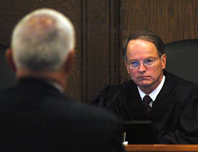 Justice Dale Sandstrom listens attorney Steven Mottinger in State v. Jacob