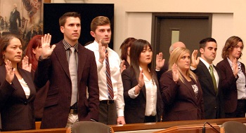 The new PAD members take their oath.